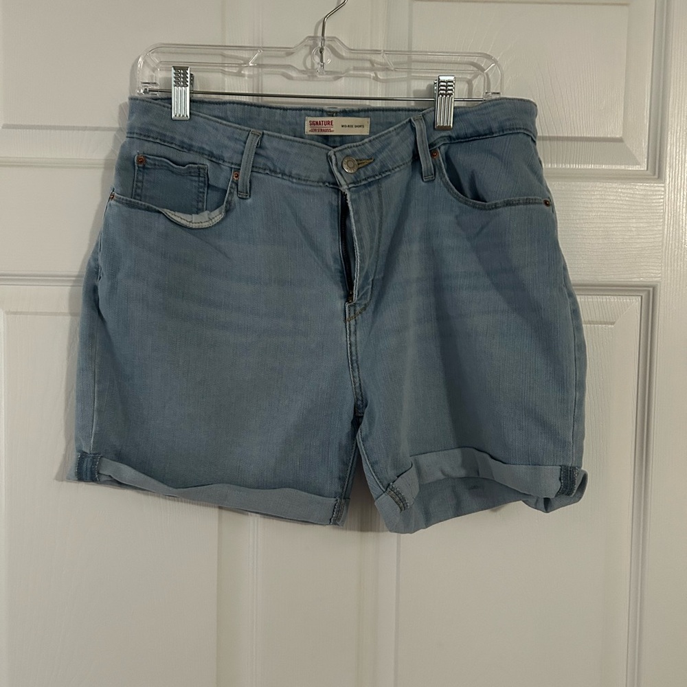 Signature Levi’s Strauss Women’s Denim Shorts